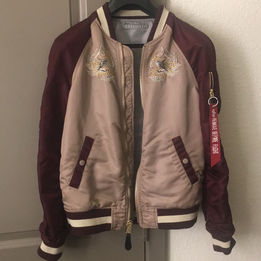 Reversible bomber jacket